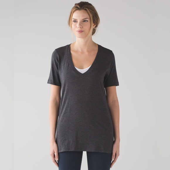 Lululemon heathered deep gray Short Sleeve t shirt v neck - Picture 1 of 7